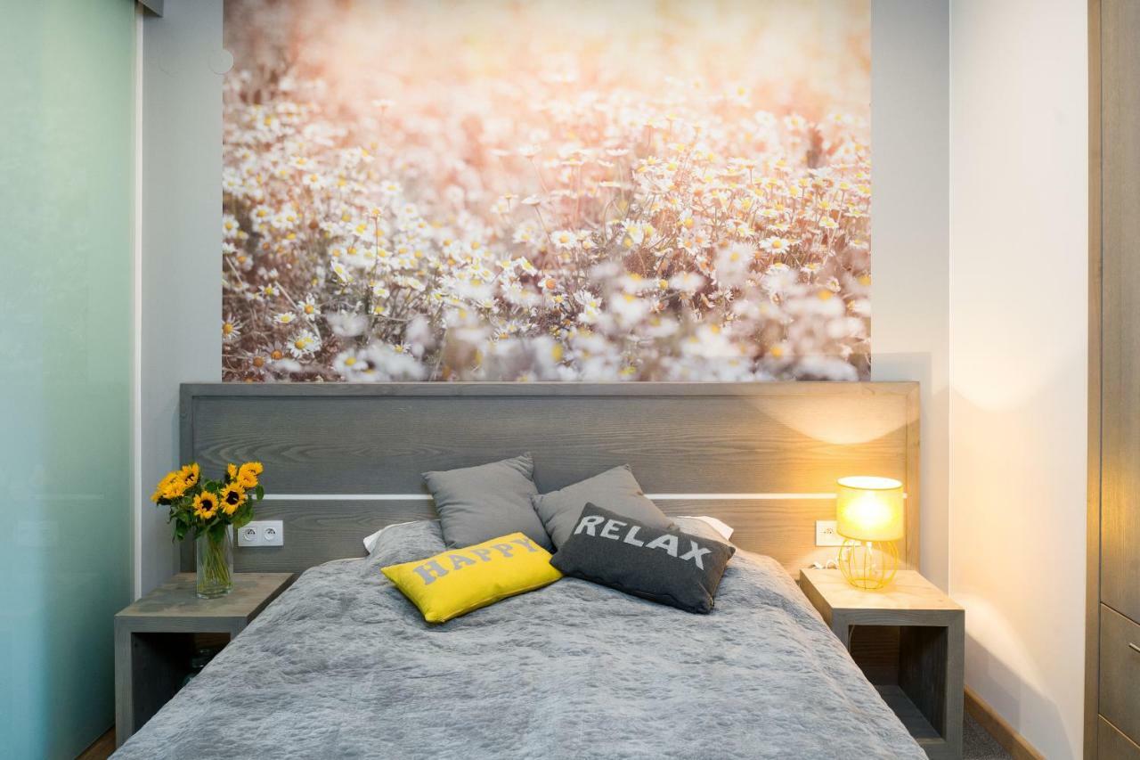 Sunflower Apartament *